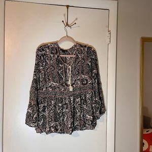 American Eagle Outfitters Women's Paisley Print Peasant Top SZ M